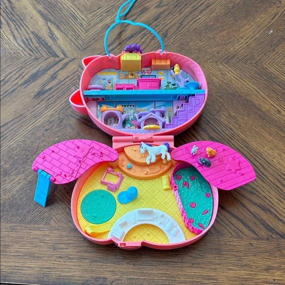 Polly Pocket Cute Pink Cat Purse with Yarn Design - Picture 2 of 2